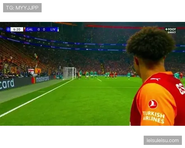 快讯：那不勒斯客场领先萨勒尼塔纳，奥斯梅恩头球破门